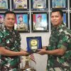 Perkuat Silaturahmi, Danpuslatdiksarmil Kodiklatal Kunjungi Satuan TNI AL di Sidoarjo