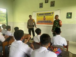Wayang Pandawa Polsek Krembung Datangi Sekolah