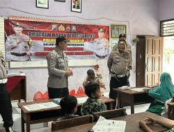 Polsek Sukodono Bagikan Makan Siang Bergizi di SDN 1 Jogosatru