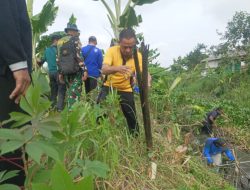Gotong Royong Bersihkan Aliran Sungai Junwangi Krian