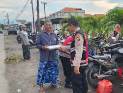 Polsek Tulangan Bagi Takjil Diiringi Dengan Kultum Oleh Kapolsek