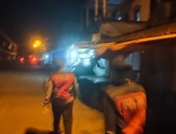 Personil Samapta Polres Bangli Lakukan Patroli Malam di Areal Pertokoan Pasar Kidul