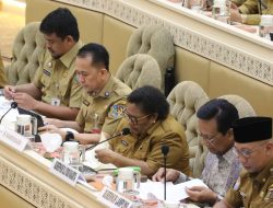 Rapat Bersama Komisi II DPR RI, Wamendagri Ribka Beberkan Peran BUMD