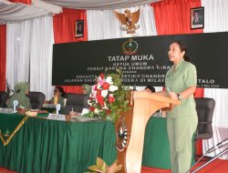 Tatap Muka Ketua Umum Persit Kartika Chandra Kirana dengan Persit KCK Koorcab Rem 133 PD XIII Merdeka