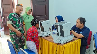 Pemeriksaan Mata Gratis Meriahkan TMMD ke 124 Kodim 0817/Gresik di Desa Banter