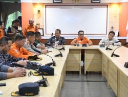 Pangkoarmada II Tegaskan Komitmen TNI AL dalam Pencarian KMP Tunu Pratama Jaya