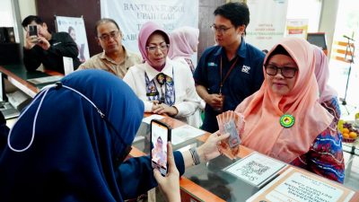 Mendukung Ketahanan Ekonomi, Sekda Kab. Sidoarjo Salurkan BSU 