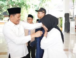 Bupati Sidoarjo Melepas 492 Mahasiswa UNUSIDA