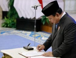 Presiden Prabowo Lantik Sejumlah Kepala dan Wakil Kepala Badan, serta Dubes LBBP RI