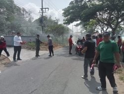 Sambut HUT RI ke-80, Koramil Kwanyar Bagikan Bendera Merah Putih