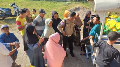 Polsek Krian Gelar Bazar Murah dan Distribusi ke Warga