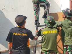 Sinergitas TNI-Polri, Renovasi Rumah Warga Krian