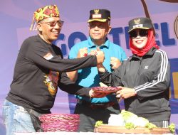 Wakil Bupati Sidoarjo Tandai Kongres VI Kosti dengan Ngonthel Bareng