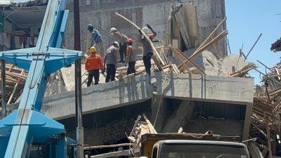 Tim SAR Polda Jatim Bersama 208 Personel Polresta Sidoarjo, Amankan Proses Evakuasi