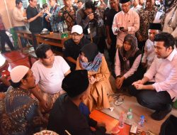 Wagub Jatim dan Wabup Sidoarjo Tenangkan Wali Santri Korban Reruntuhan