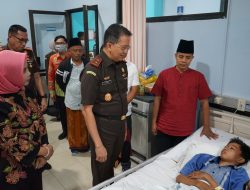 Wabup Sidoarjo dan Kajati Jatim Beri Dukungan Moril Korban Musibah Ponpes Al Khoziny 