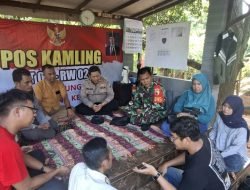 Babinsa Koramil Socah Gelar Simulasi Poskamling Bersama Warga Desa Keleyan