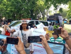 Warga Alana Regency Tambak Oso Gruduk Kantor Delta Tirta, Dirut PDAM Berikan Kepastiannya