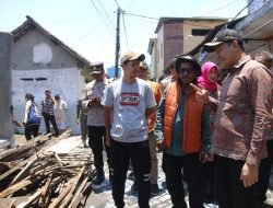 Rumah Ambruk Diterjang Hujan Deras Disertai Angin, Bupati Subandi Sidak Lokasi Kejadian