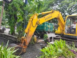 Pemkab Sidoarjo Sikapi Banjir Langganan di Depan Lippo Plaza 