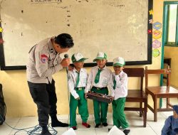 Upaya Pencegahan Perundungan, Polsek Wonoayu Edukasi Pelajar MI