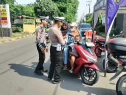 Rangkaian Ops Zebra Semeru 2025, Polsek Waru Sosialisasi Tertib Berlalu Lintas