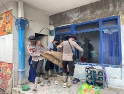 Pasca Erupsi Satbrimob Polda Jatim Terus Mengintensifkan Operasi Kemanusiaan