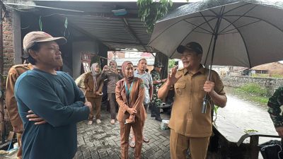 Air Tak Kunjung Surut, Bupati Sidoarjo Beri Solusi di Perbatasan