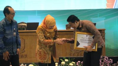 Realisasi Kartu Kredit Indonesia Tertinggi 2025, Sidoarjo Terima Piagam Penghargaan TP2DD
