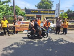 Polsek Tanggulangin Gandeng Komunitas Bagikan Makanan Jumat Berkah