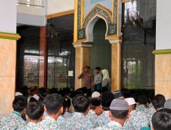 Polsek Krembung Sosialisasi Keselamatan Berlalu Lintas kepada Pelajar SMPN 2 Krembung