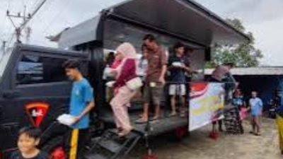 Dapur Lapangan Brimob Suplai Bantuan Makanan untuk Korban Banjir di Aceh Tamiang