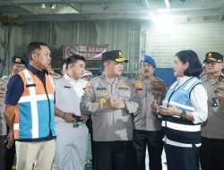 Polri dan PT Pelni Saling Apresiasi dalam Misi Kemanusiaan Penanganan Bencana di Aceh, Sumut, dan Sumbar