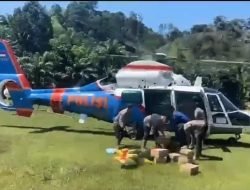Polri Kirim Logistik Lewat Udara ke Palambayan, Dukung Penanggulangan Banjir Sumatera Barat