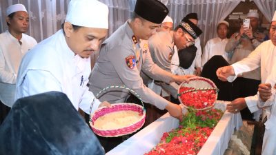Awali Tugas Baru, Kapolres Gresik Ziarah Wali dan Ulama