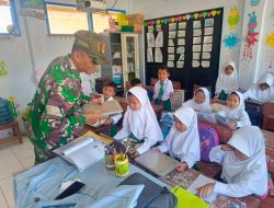 Babinsa Koramil Camplong Dampingi Program Makan Bergizi Gratis di SDN Madupat 3