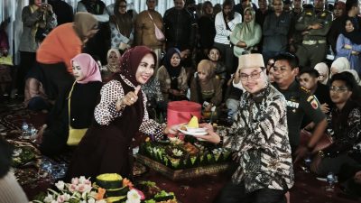 Ketua DPRD Sidoarjo Hadiri Makan Bareng Wabup Sidoarjo Di Pelataran Monumen Jayandaru