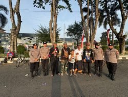Polwan Polresta Sidoarjo Humanis Amankan Car Free Day Alun-alun Sidoarjo