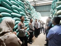 Kapolres Ponorogo Tegaskan Keamanan dan Ketersediaan Pangan di Gudang Bulog: Stok Jagung Terpenuhi!