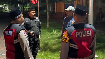 Polsek Balongbendo Gelar Patroli Perintis Presisi Antisipasi Kejahatan 3C Saat Jam Rawan Sahur
