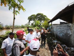 Sidak TPS Penatarsewu & Terungkulon, Bupati Subandi Minta Tata Kelola Sampah Segera Dibenahi