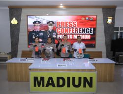 Polres Madiun Amankan Dua Tersangka Curanmor Modus Incar Motor di Persawahan dan Teras Rumah