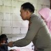 Polri Untuk Masyarakat : Kapolres Bojonegoro Beri Bantuan Anak Difabel