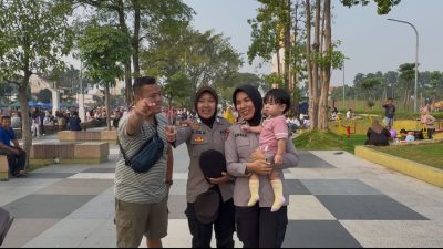 Aksi Humanis Polwan Polresta Sidoarjo Amankan Car Free Day 