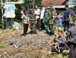 Bupati Subandi dan Danrem 084 Sinergi Bangun Jembatan Plumbungan