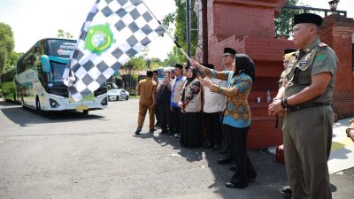 1.239 CJH Sidoarjo Berangkat, Wabup Minta Jaga Kesehatan