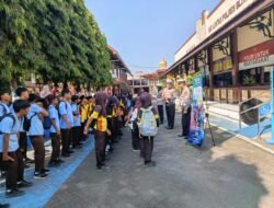 Polsanak: Polres Blitar Edukasi Pelajar Berbudaya Tertib Sejak Dini