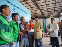 PLN Salurkan Kurban, Bantu 22 Ribu Warga Jawa Timur