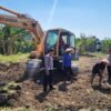Polres Pelabuhan Tanjungperak Datangkan Alat Berat Bantu Petani
