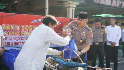 HUT Bhayangkara ke-80, Polres Mojokerto Kota Gelar Periksa Kesehatan Gratis